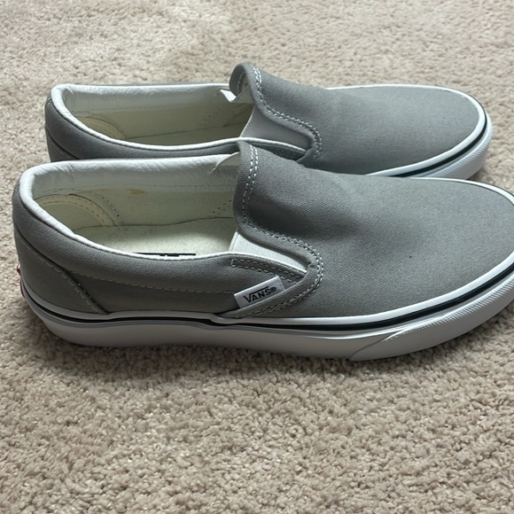 VANS SLIP ONS - Picture 3 of 6